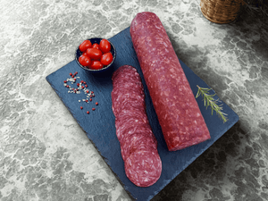Saucisson sec halal de Milan sur ardoise