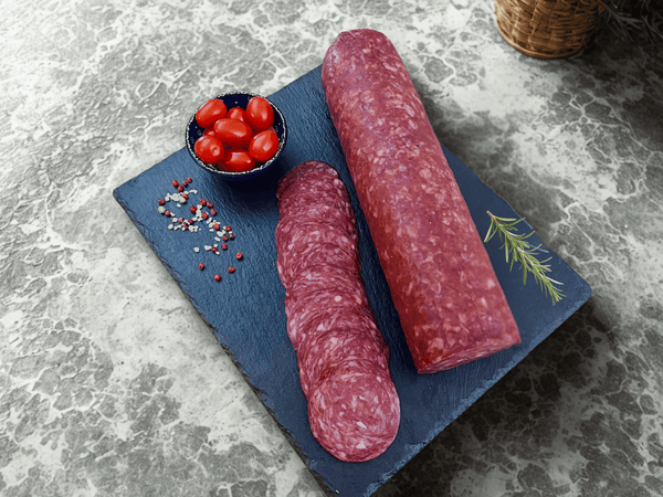 Saucisson sec halal de Milan sur ardoise